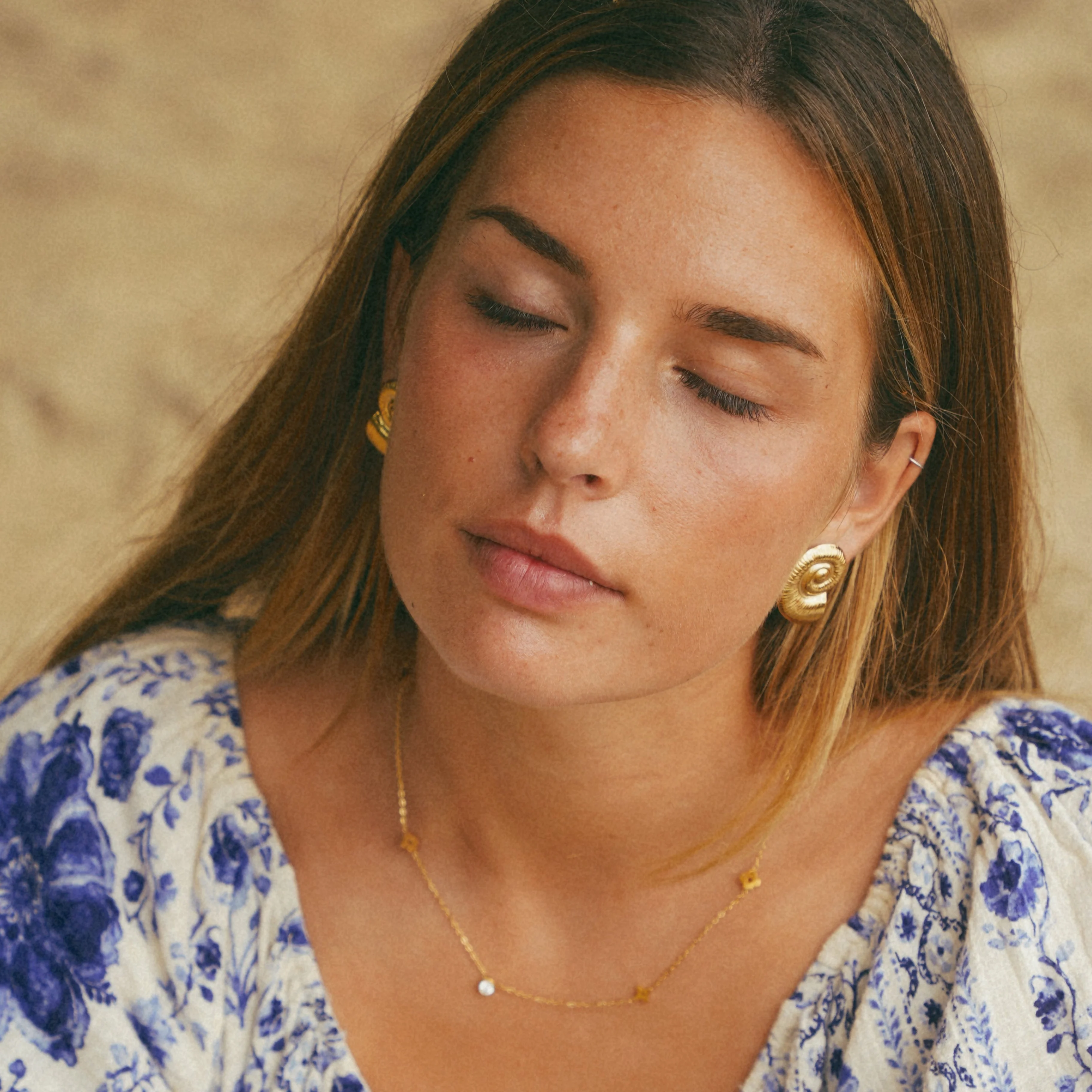 Chunky Shell Earrings - Image 3